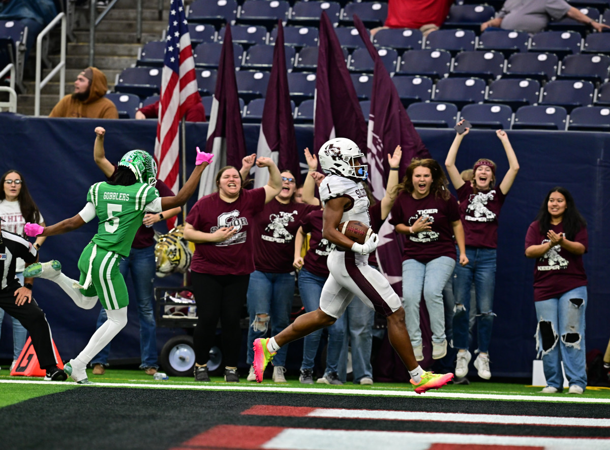 Cuero Silsbee Texas Football Region III-4A DII championship 120222 Tom Dendy 14